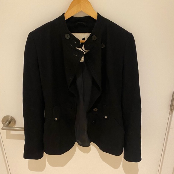 Aritzia asymmetrical wool jacket - Picture 4 of 8